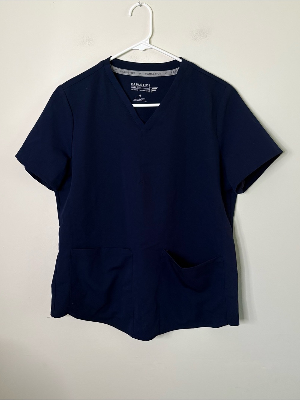 Fabletics Women’s Medium Navy Blue Scrub Top Medical 2 Pocket uniform nurse